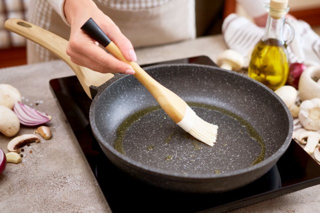 The Truth About Cast Iron Pans: 7 Myths That Need To Go Away