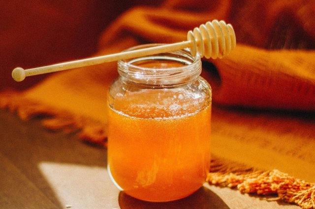 An image of a jar of honey