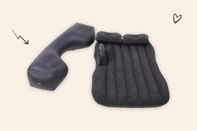 An image if a black inflatable car mattress