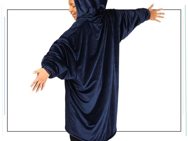 An image of a navy wearable blanket