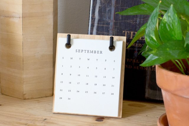 An image of a white desk calendar