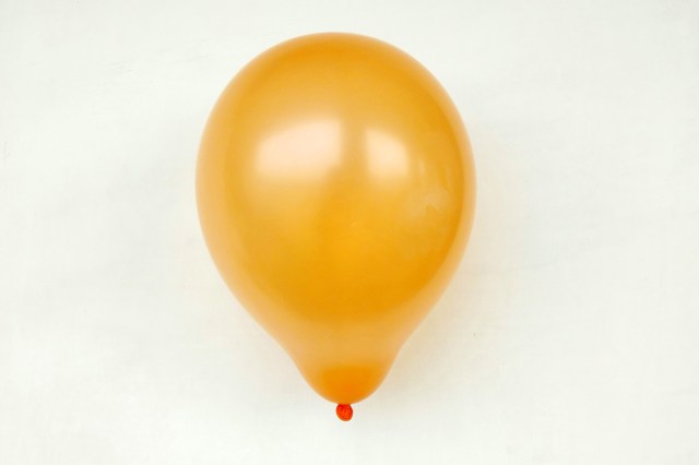An image of a yellow balloon