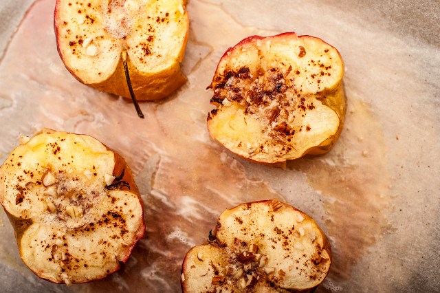An image of baked apples