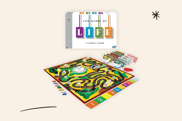 An image of the Game of Life board game box and pieces