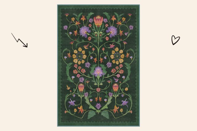 An image of the Ruggable Iris Apfel collection rug