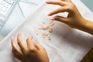 Applying press on nails