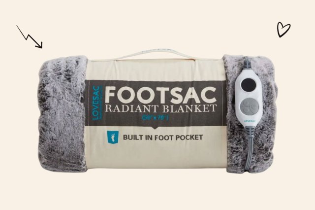 An image of the Lovesac heated Footsac blanket