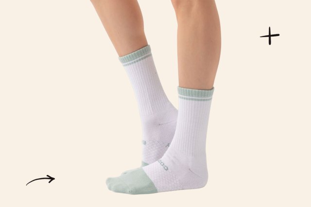 A photo of the Cozy Earth calf socks