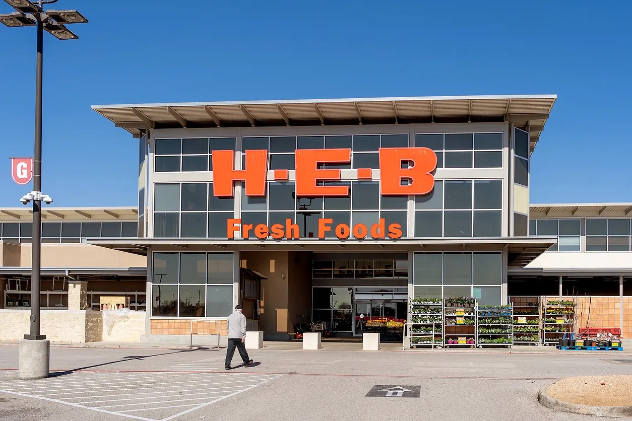 Exterior of a HEB grocery store