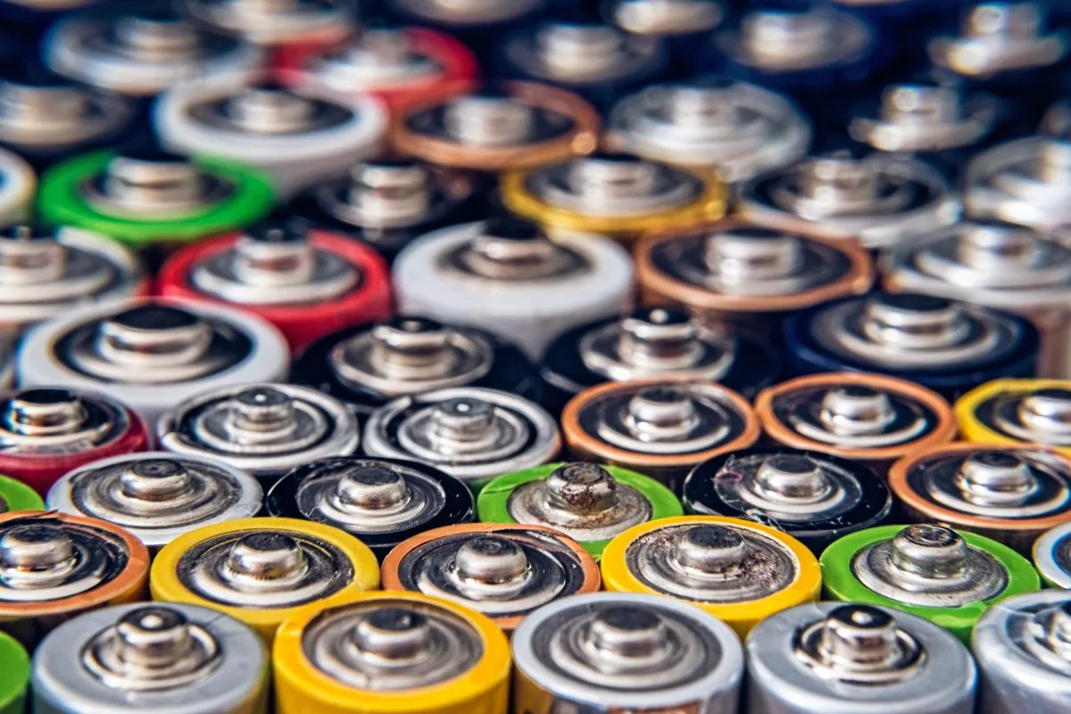 Rows of batteries 